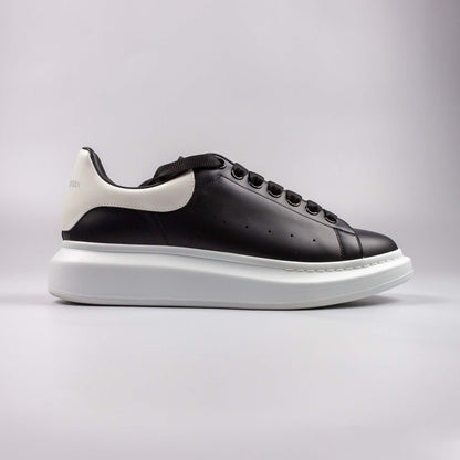 Alexander McQueen Oversized Sneaker - Black/White (Size UK:8)